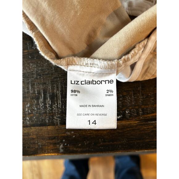 Liz Claiborne Chino Pants Size 14 Kahki Flat Front with Pockets Dress Pants - Picture 3 of 7